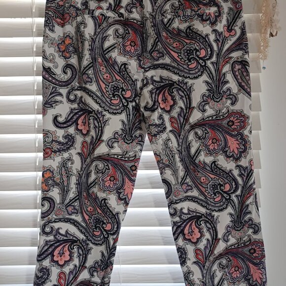 Ann Taylor Signature Fit Women’s Pants Size 6 Paisley Print Cotton Blend Ankle - Picture 6 of 7